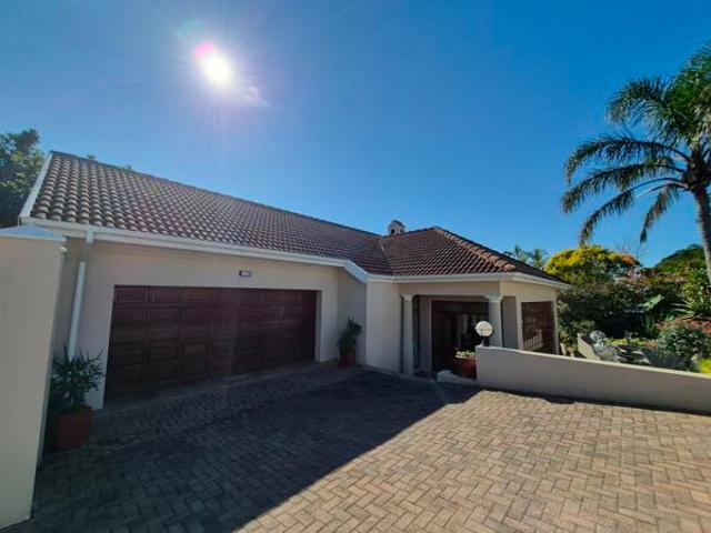 4 Bedroom House in Gonubie