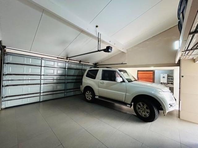 4 Bedroom House in Gonubie