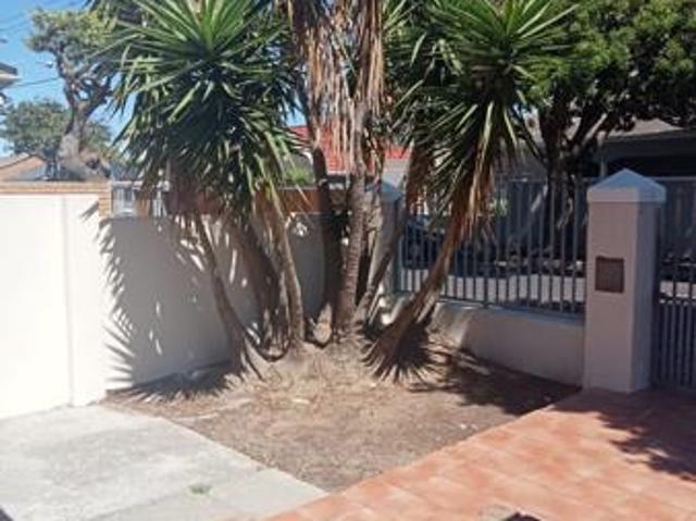 4 Bedroom House in Goodwood Central