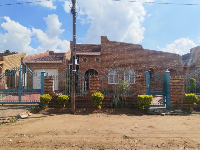 4 Bedroom House in Ga Rankuwa