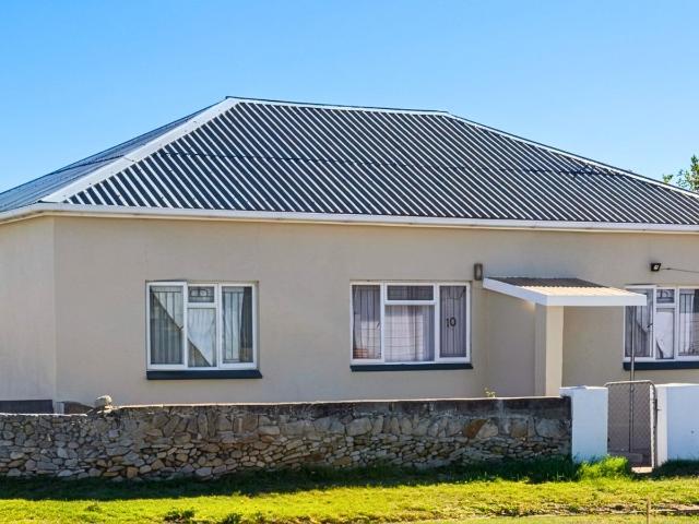 4 Bedroom House in Gansbaai Central