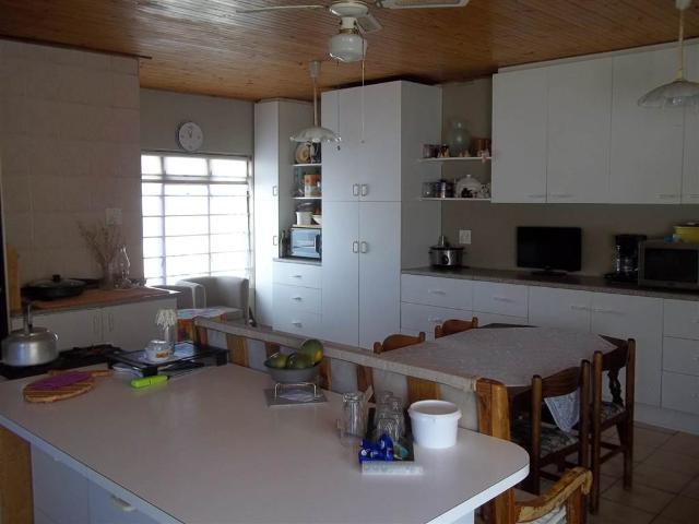 4 Bedroom House in Gansbaai and surrounds