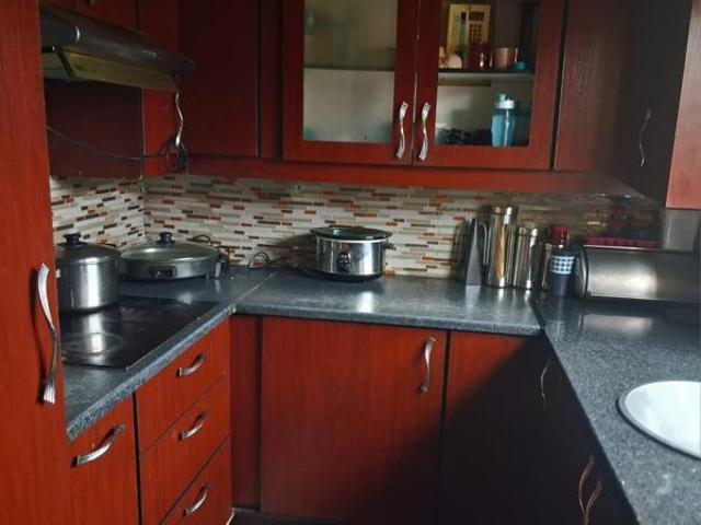 4 Bedroom House in Geelhoutpark