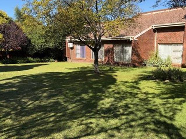 4 Bedroom House in Gholfsig