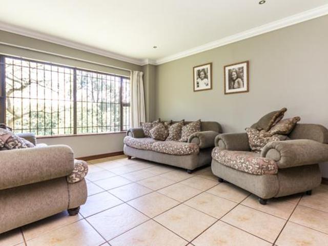 4 Bedroom House in Gillitts