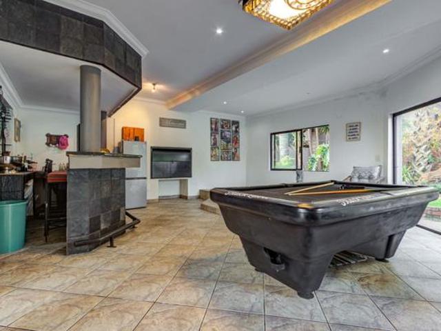 4 Bedroom House in Glen Erasmia