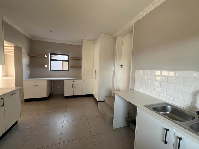 4 Bedroom House in Glen Gariff