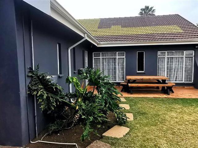 4 Bedroom House in Glen Marais
