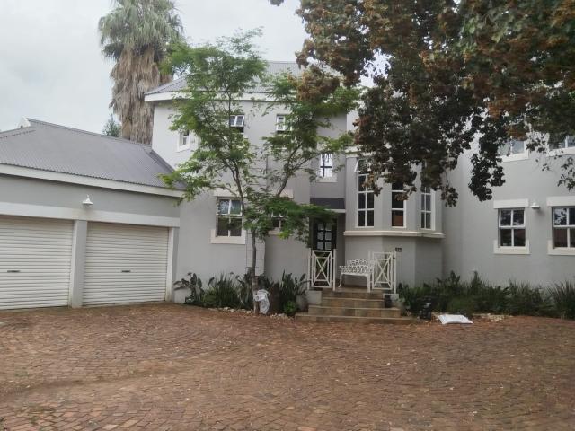 4 Bedroom House in Glen Marais
