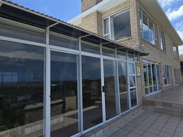 4 Bedroom House in Glentana