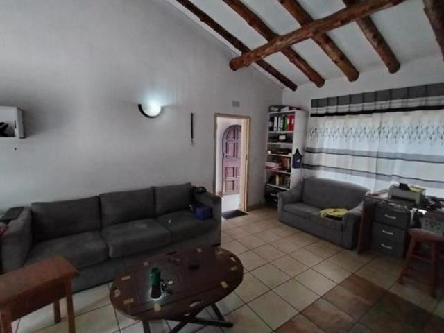 4 Bedroom House in Glenvista