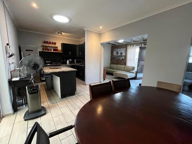 4 Bedroom House in Glenwood