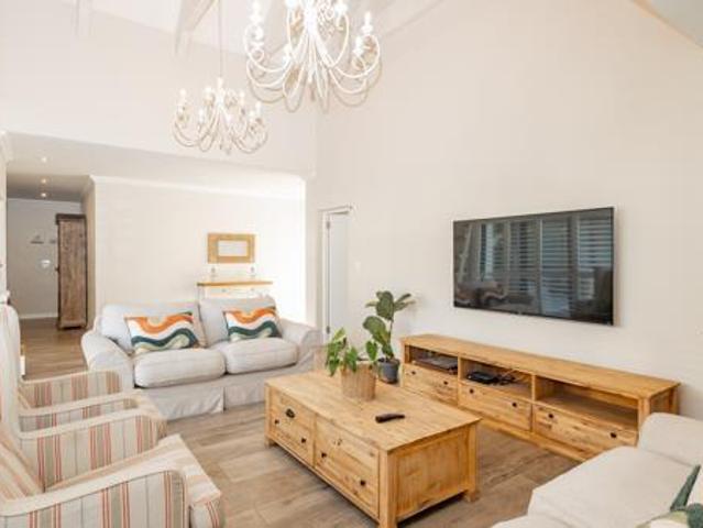 4 Bedroom House in Graanendal
