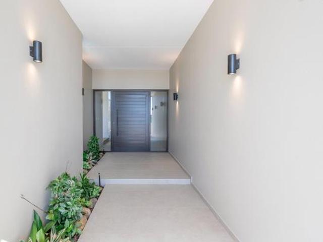 4 Bedroom House in Graanendal
