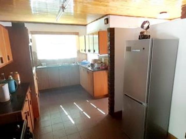 4 Bedroom House in Graaff Reinet