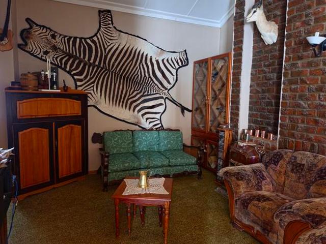 4 Bedroom House in Graaff Reinet