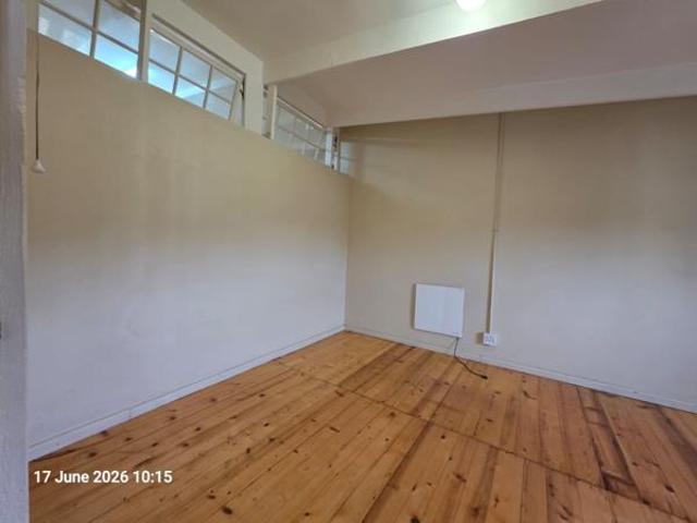 4 Bedroom House in Grabouw
