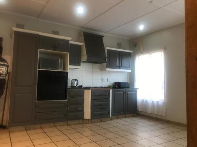 4 Bedroom House in Grantham Park