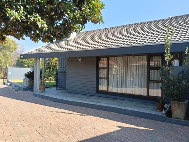 4 Bedroom House in Greenhills