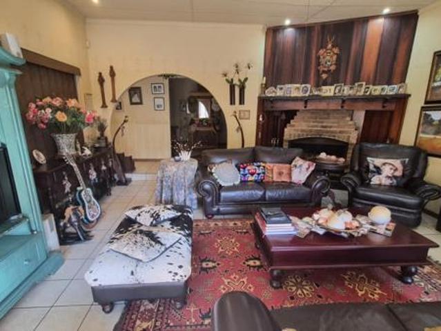 4 Bedroom House in Grimbeek Park