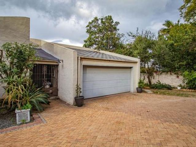 4 Bedroom House in Groenvlei