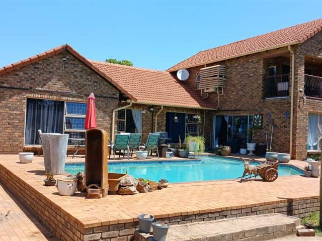 4 Bedroom House in Doornpoort and surrounds