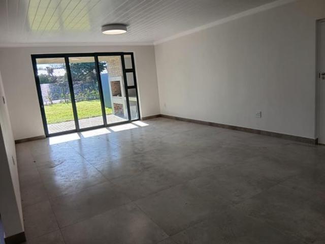 4 Bedroom House in Dormehlsdrift