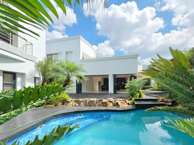 4 Bedroom House in Dainfern Golf Estate