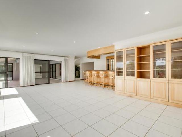 4 Bedroom House in Dainfern Golf Estate