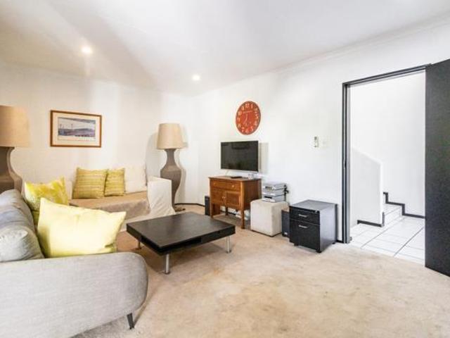 4 Bedroom House in Dainfern Golf Estate