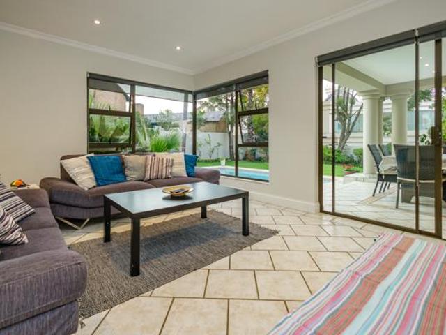 4 Bedroom House in Dainfern Golf Estate