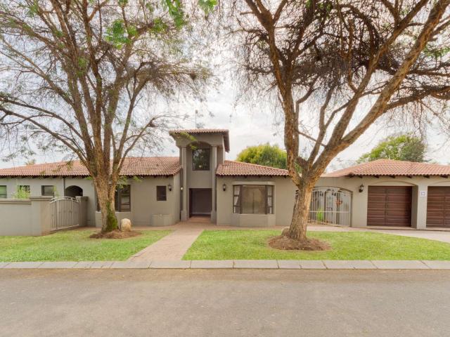 4 Bedroom House in Dainfern Ridge