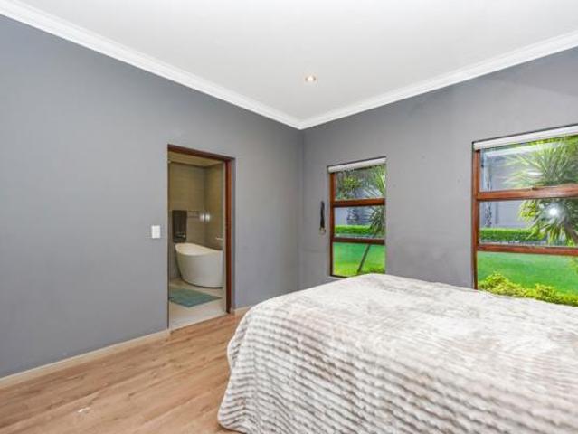 4 Bedroom House in Dainfern Valley