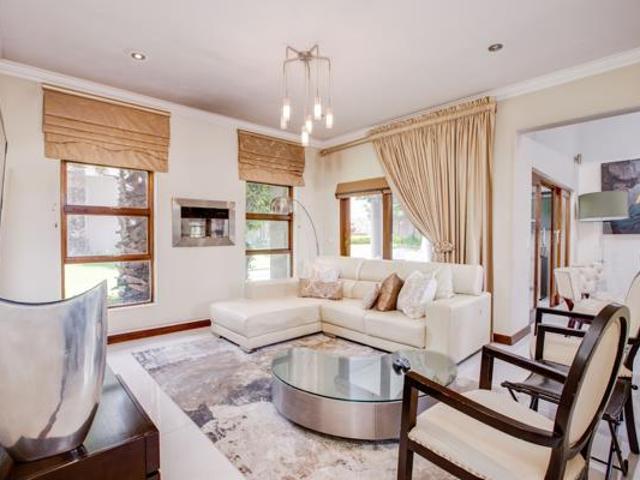 4 Bedroom House in Dainfern Valley