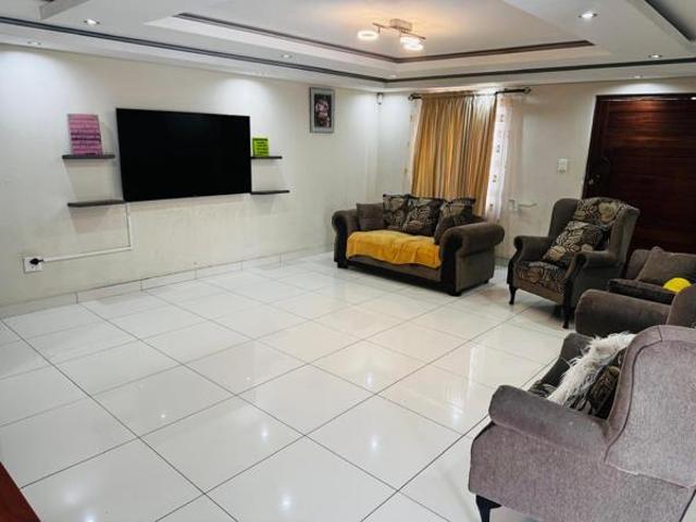 4 Bedroom House in Dalpark