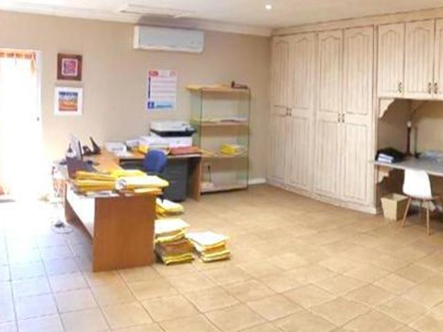4 Bedroom House in Dan Pienaar