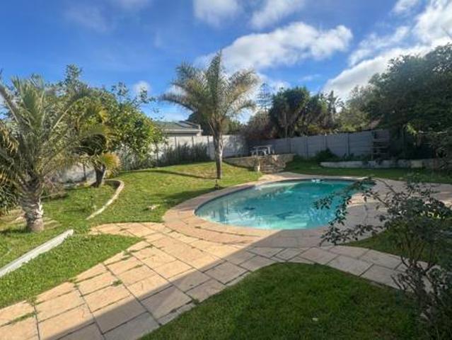 4 Bedroom House in Darling
