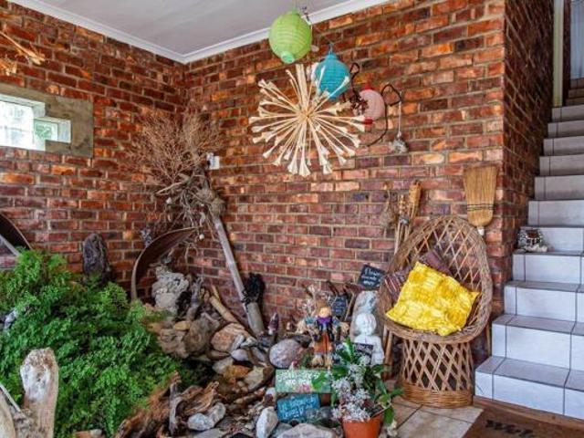 4 Bedroom House in De Kelders