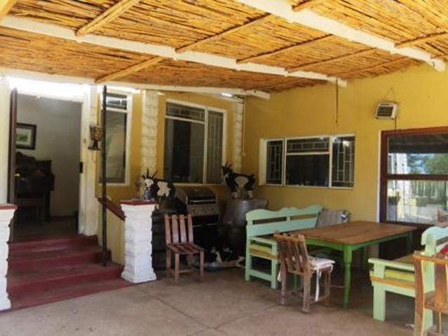4 Bedroom House in De Rust
