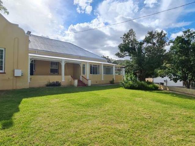 4 Bedroom House in De Rust