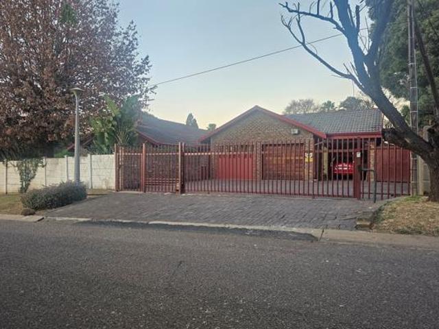 4 Bedroom House in Del Judor Ext 2
