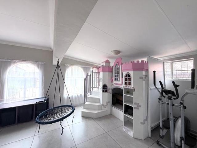 4 Bedroom House in Del Judor Ext 4