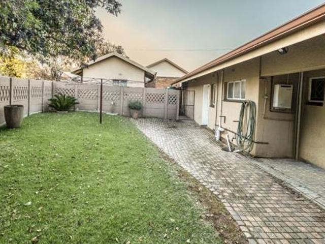 4 Bedroom House in Del Judor