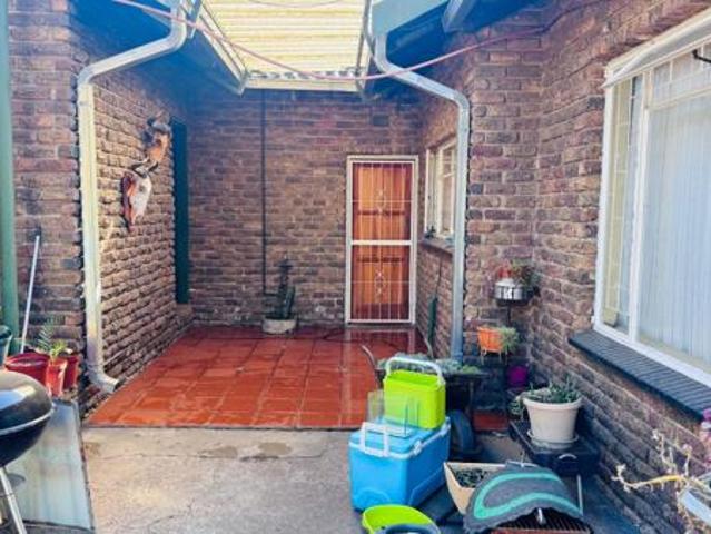 4 Bedroom House in Del Judor