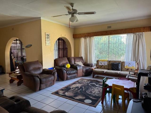 4 Bedroom House in Del Judor