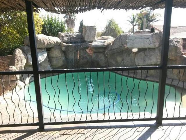 4 Bedroom House in Del Judor