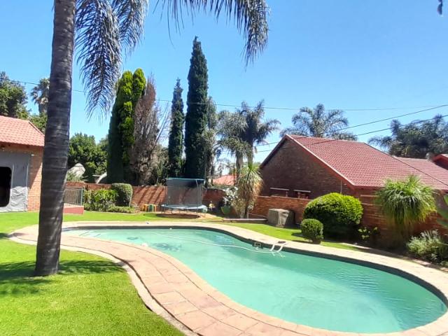 4 Bedroom House in Del Judor