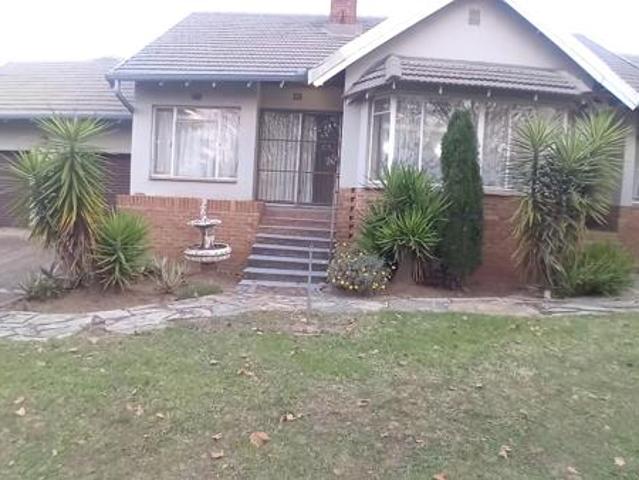 4 Bedroom House in Del Judor