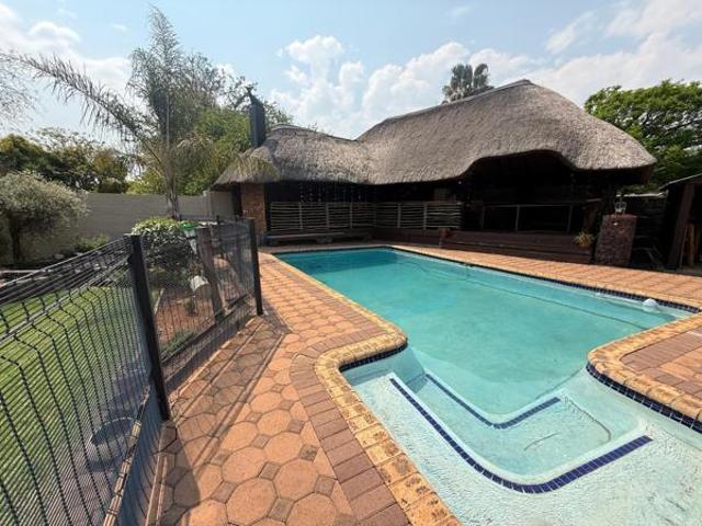 4 Bedroom House in Dennesig
