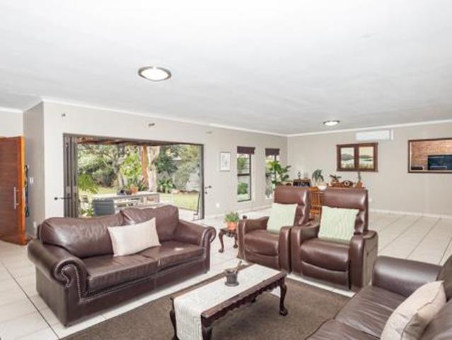 4 Bedroom House in Deo Gracia